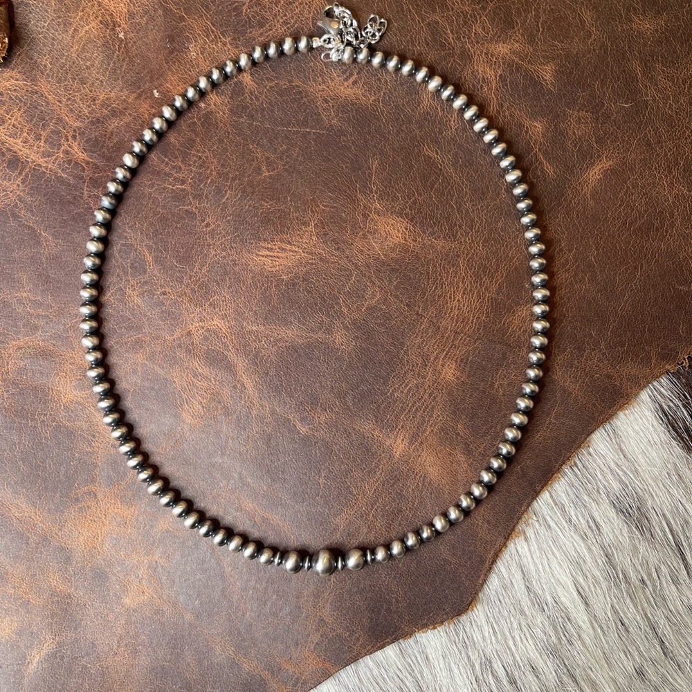 Genuine Navajo Pearl Necklace || western jewelry